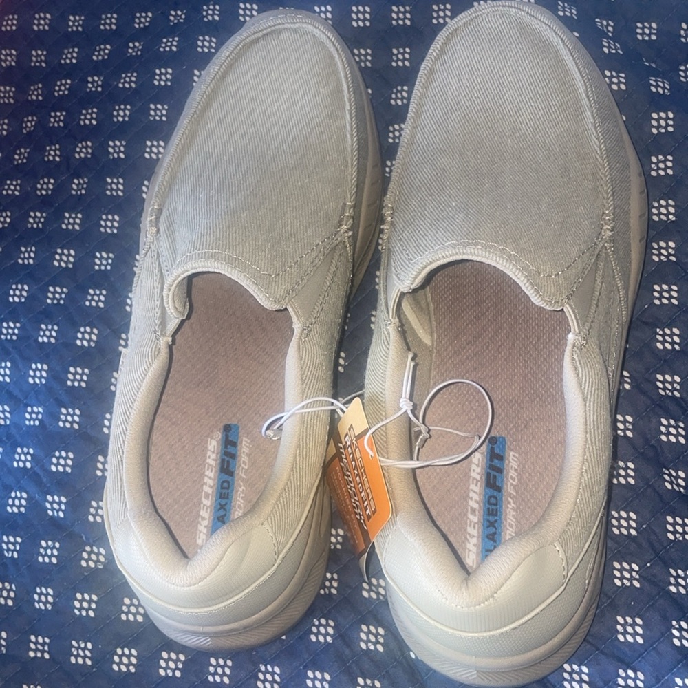 Brand New without box men’s sketchers relax fit memory foam size 10.5 shoes